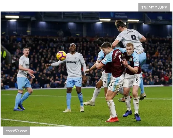 英超战术革命进行时 场均传球数创15年新低标志控球时代落幕